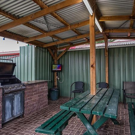 Heywood Motor Inn Kültér fotó