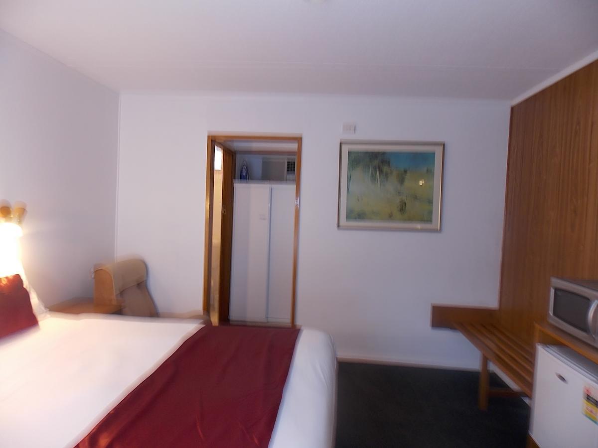 Heywood Motor Inn Szoba fotó