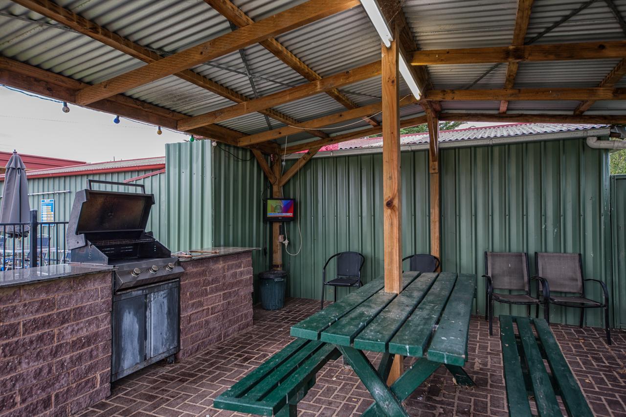 Heywood Motor Inn Kültér fotó